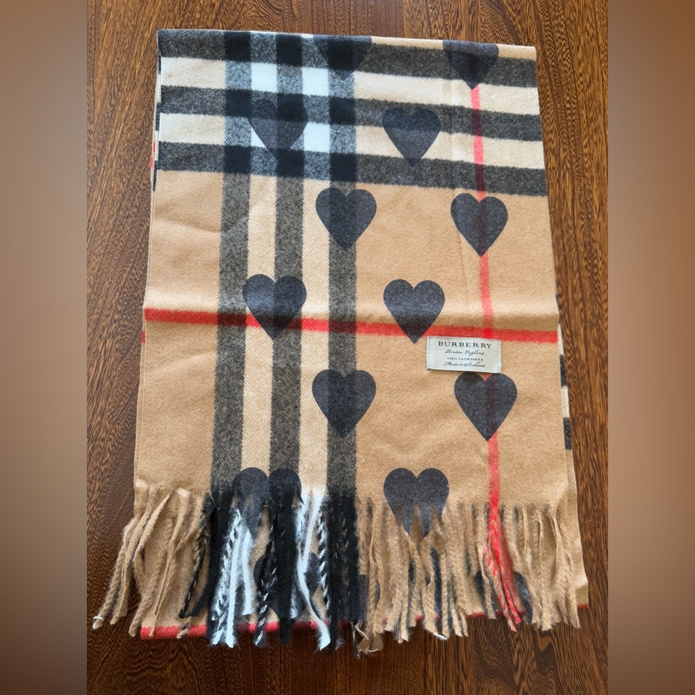Burberry Cashmere Black Heart Scarf NWOT